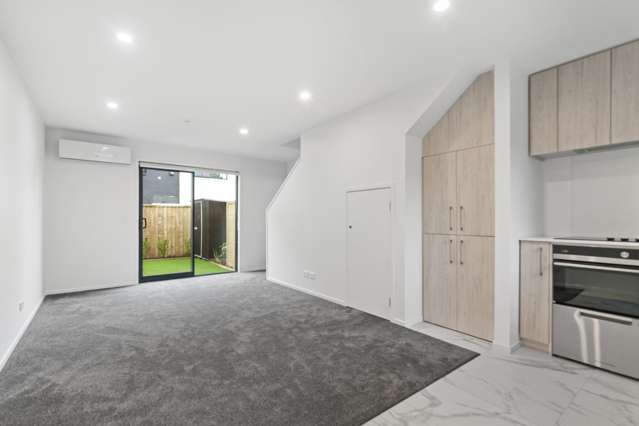 10/10 Wilsher Crescent 11401_2