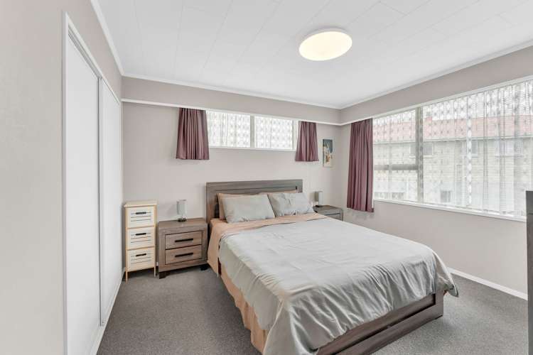 150 Pages Road Marchwiel_12