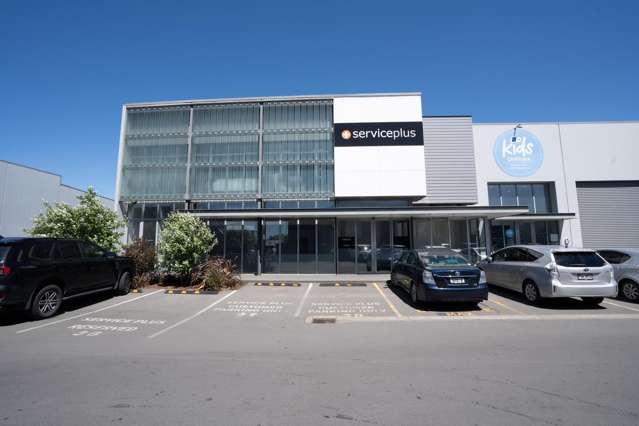 Designer Office - Just off Moorhouse Ave