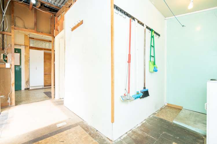 28 Huia Avenue Forest Lake_23