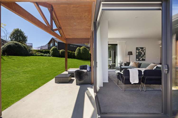 6 Pendeen Crescent Jacks Point_26