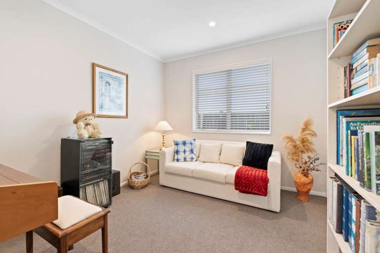 6 Taikura Avenue Red Beach_13