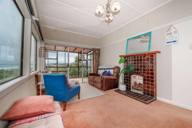 8 Scroggs Hill Road Brighton_11