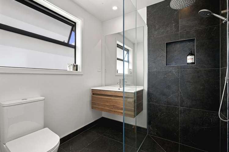 7 Neinei Place Wharewaka_15