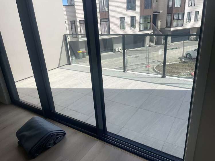 1 Lemon Tree Lane Flat Bush_11
