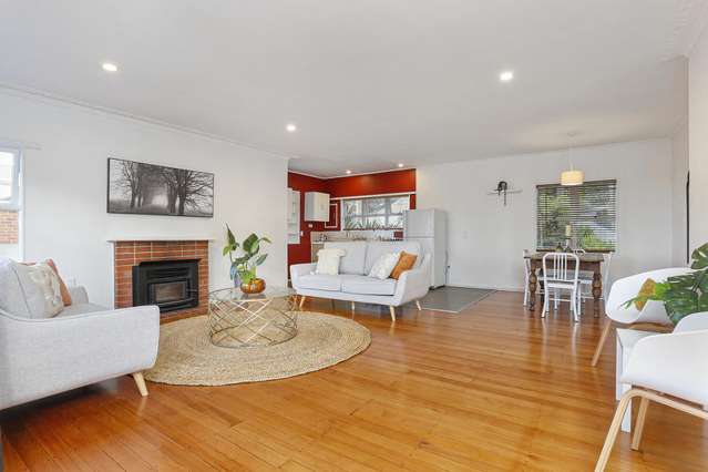 239 Golf Road Titirangi_3