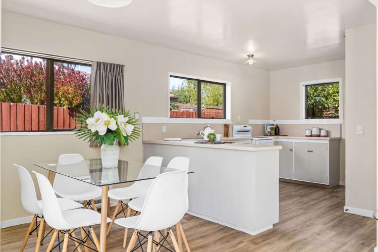 2/30 Celia Street Redcliffs_5