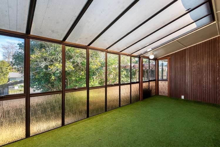 55 Blakeborough Drive Forrest Hill_18