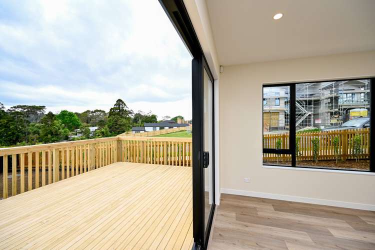 2 Wheki Place Swanson_12