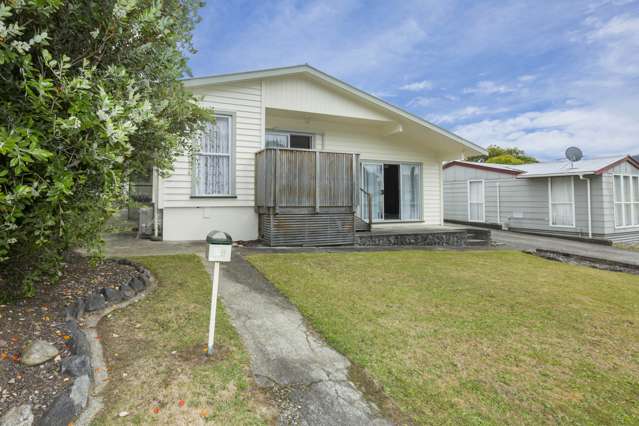 68 Field Street Silverstream_1