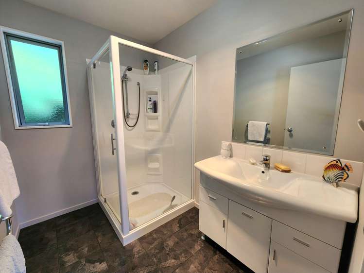 4 L A Place Greymouth_7