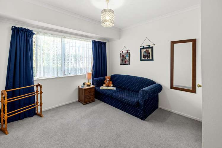 1 Cobbe Place Pomare_11
