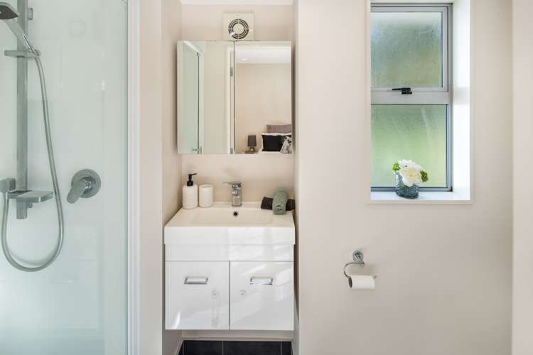 12 Erlestoke Crescent Churton Park_13