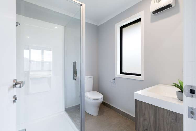 202 Pacific Drive Fitzherbert_21