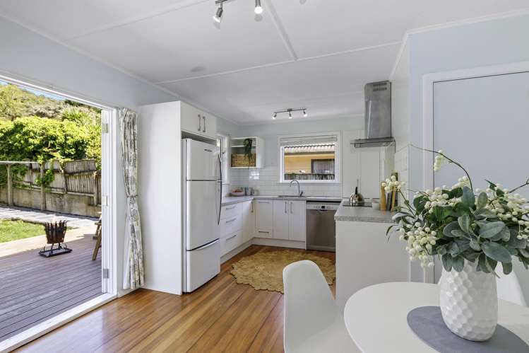 96 Hair Street Wainuiomata_8