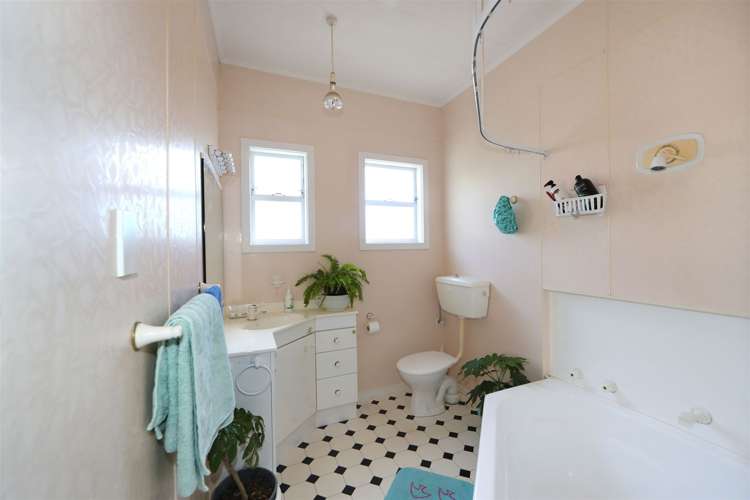 609 Ellison Road Parkvale_10