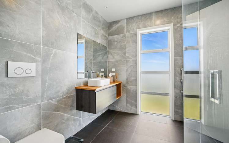 8 Waitemata Drive One Tree Point_25