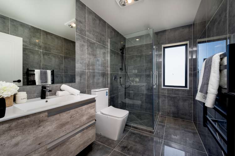 12 Cooladawson Drive Flat Bush_17