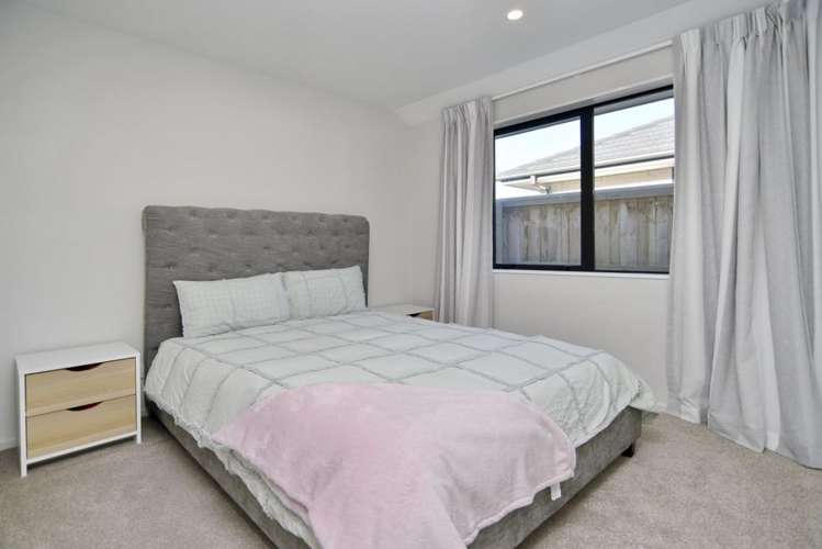 3 Woodford Avenue Woodend_12