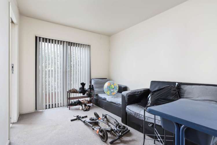 2/12 Crown Lynn Place New Lynn_12