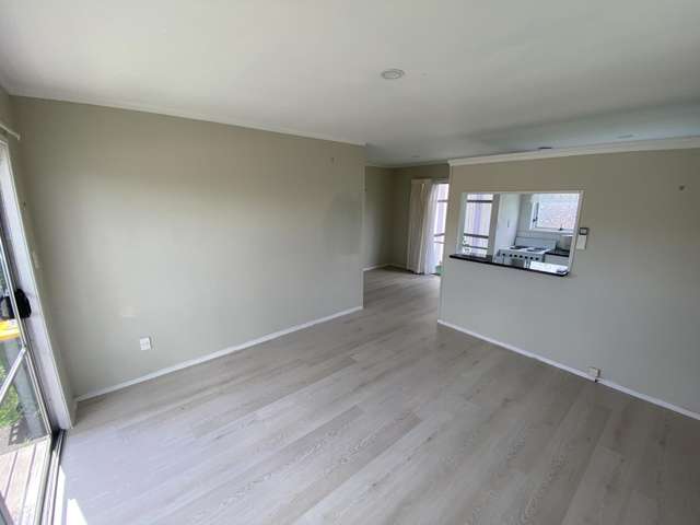 1/92 Kenderdine Road Papatoetoe_4