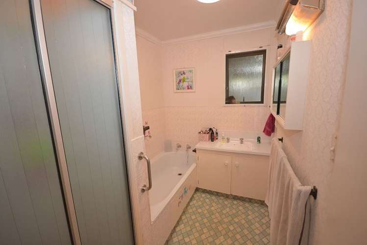 17 Kowhai Grove Waikanae_12