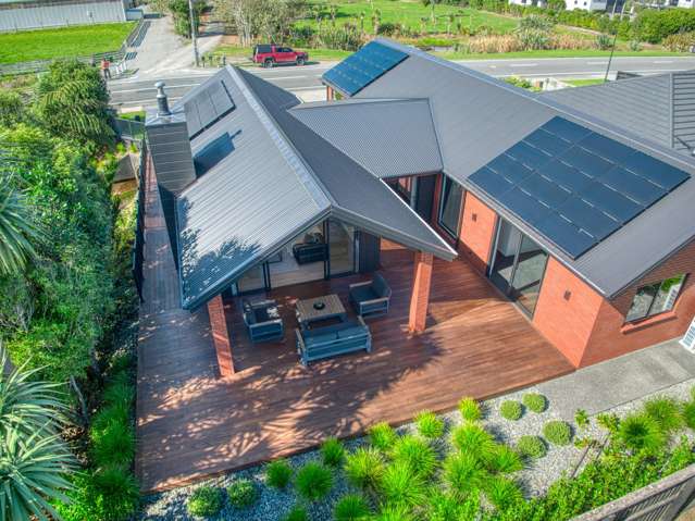 160 Coulson Road Paroa_2