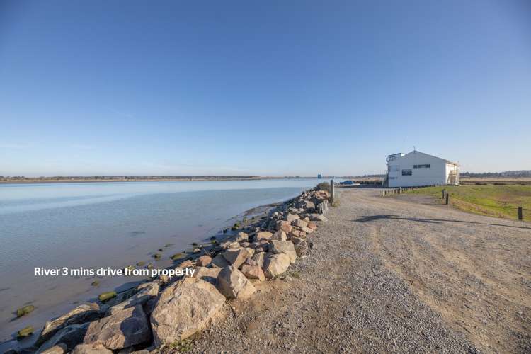 8 Kain Street The Pines Beach_13