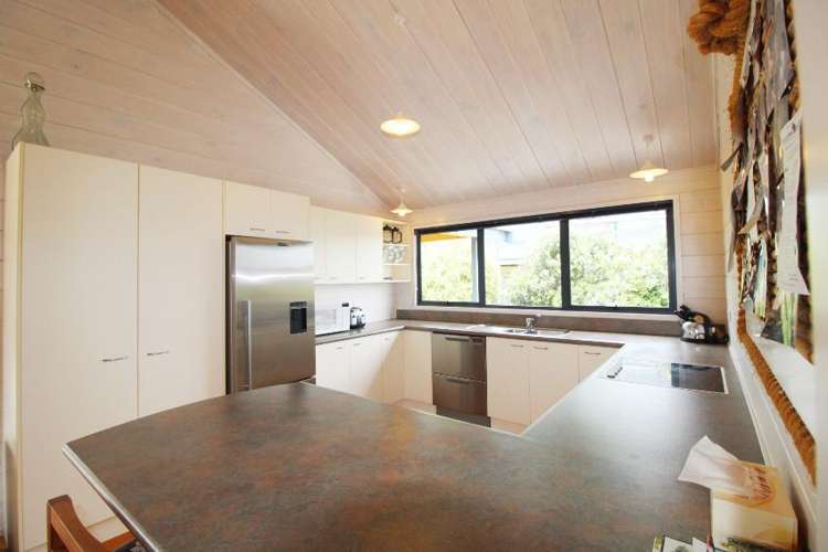 117 Castle View Road Matarangi_4