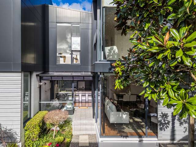 Architectural Elegance - Premier Parnell Position