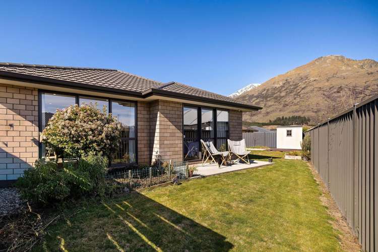 4 Banbury Terrace Lower Shotover_15