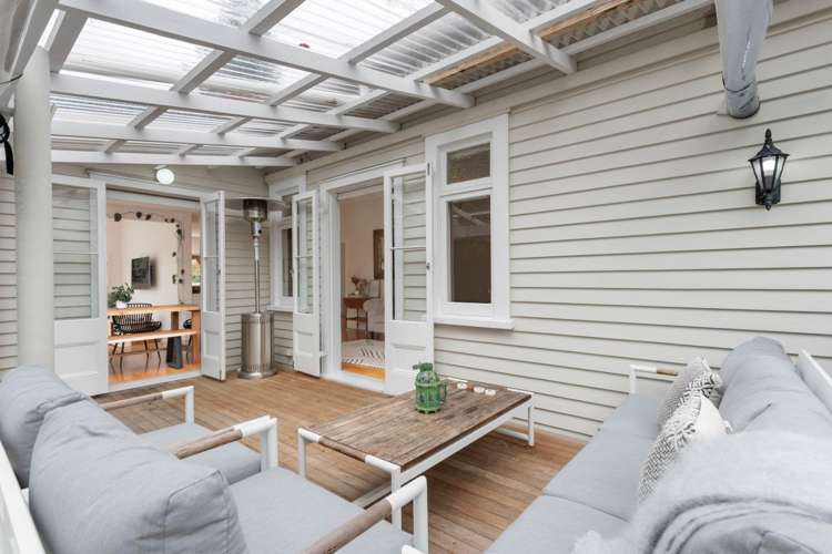 5 Roland Road Greenhithe_16