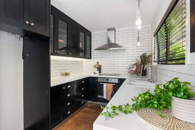 990 East Coast Road Torbay_5