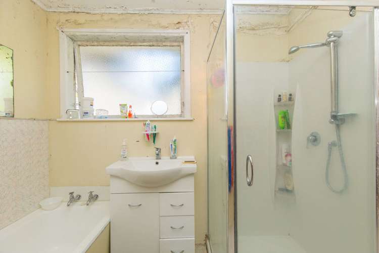 2 Taioma Crescent Te Atatu Peninsula_11