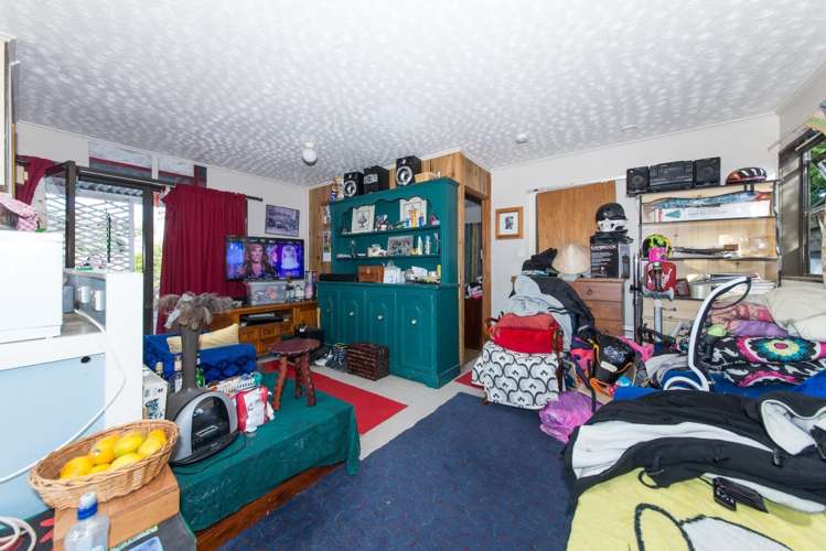 2 John F Kennedy Place Glen Eden_18