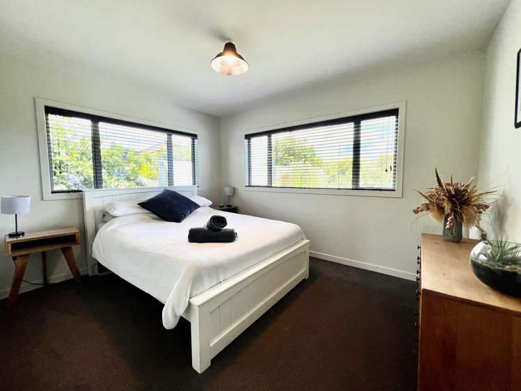 5c Sunshine Rise Raglan_29