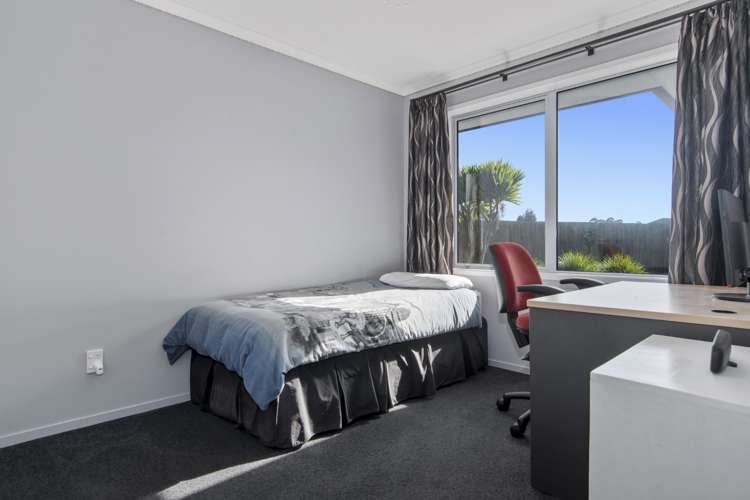 3 Austen Way Hairini_8