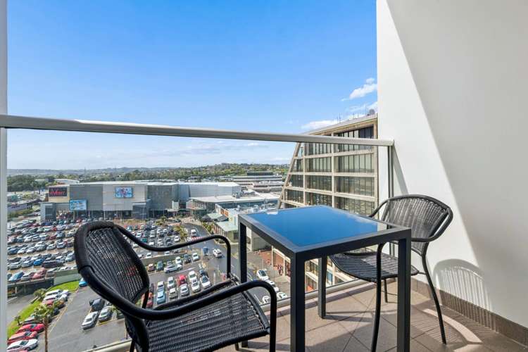 908/17 Amersham Way_0