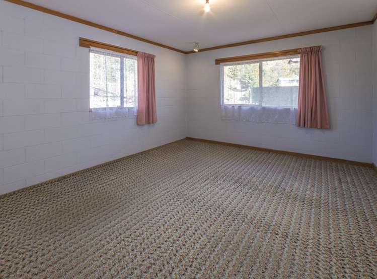 1 Hopkins Street Luggate_13