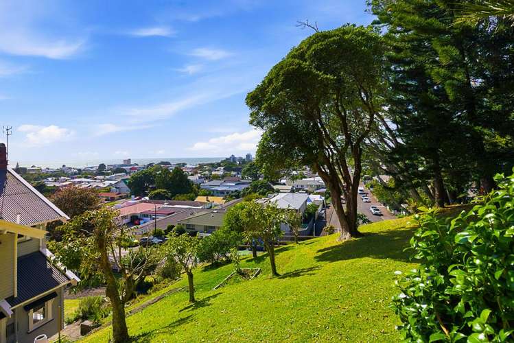 72 Morley Street New Plymouth Central_26