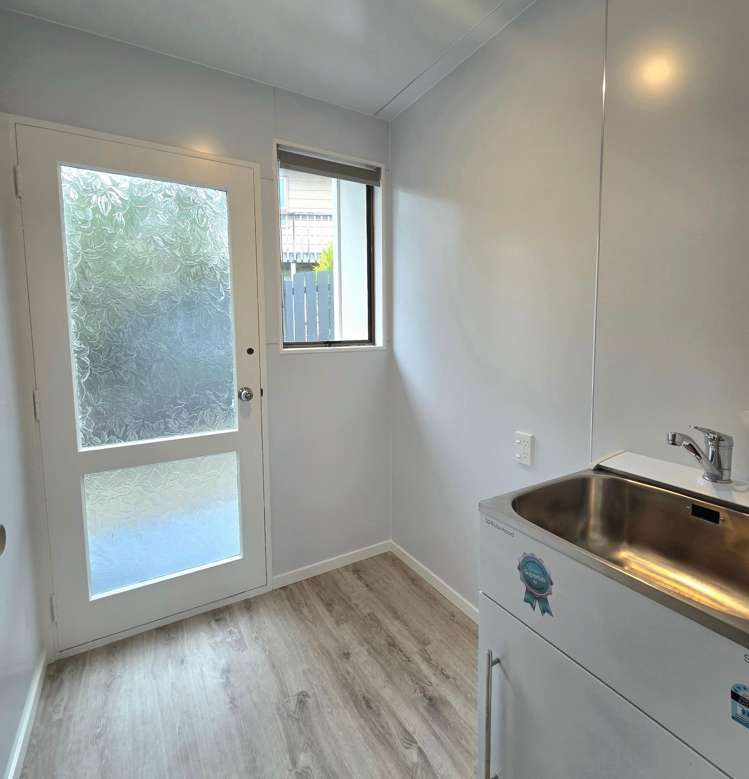  18 Mercury Way Whitby_19