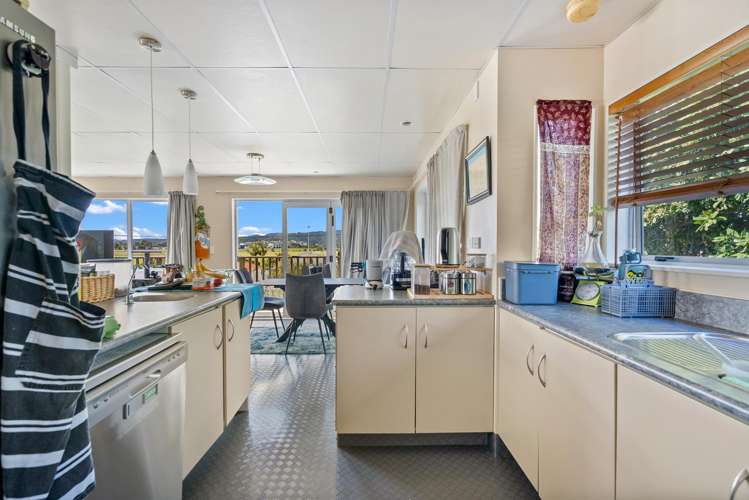 3 Whimp Avenue Onerahi_6