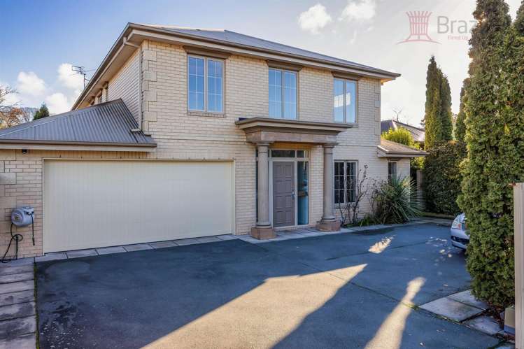 29 Straven Road_0