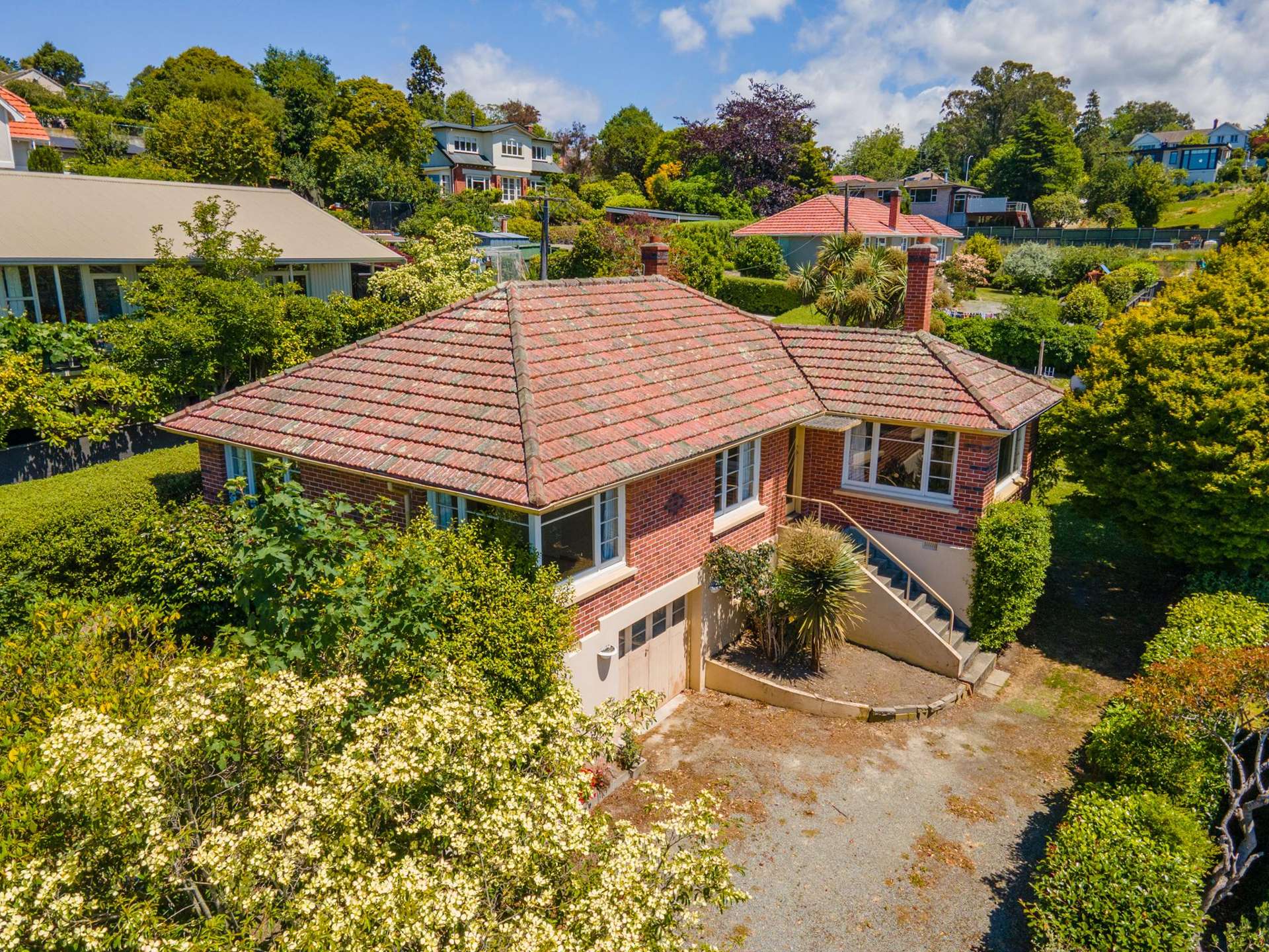 1 & 2/28 Nile Street Highfield_0