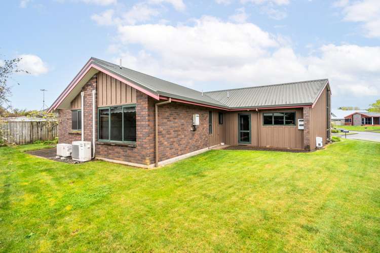 6 Earls Court Hillcrest_25