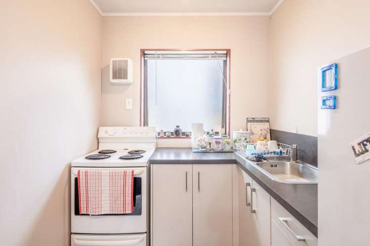 9 Ruihi Street Victoria_15