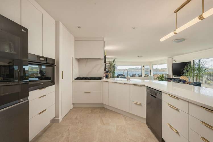 166 Lake Terrace Hilltop_14