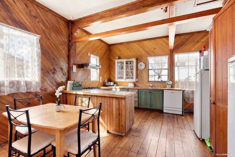 84 Station Road Papatoetoe_7