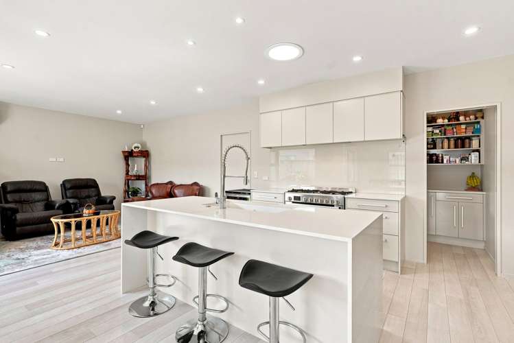 13 Andalusian Way Karaka_5