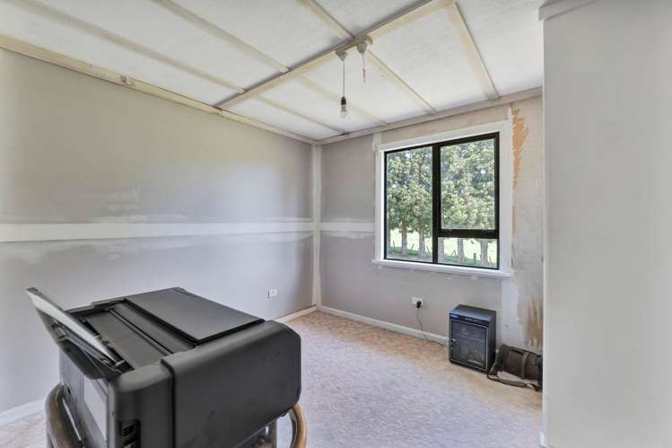 19 Standish Road Toko_13